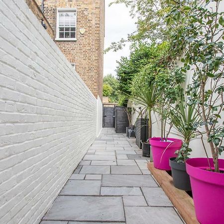 Stunning Gated Home Londra Exterior foto