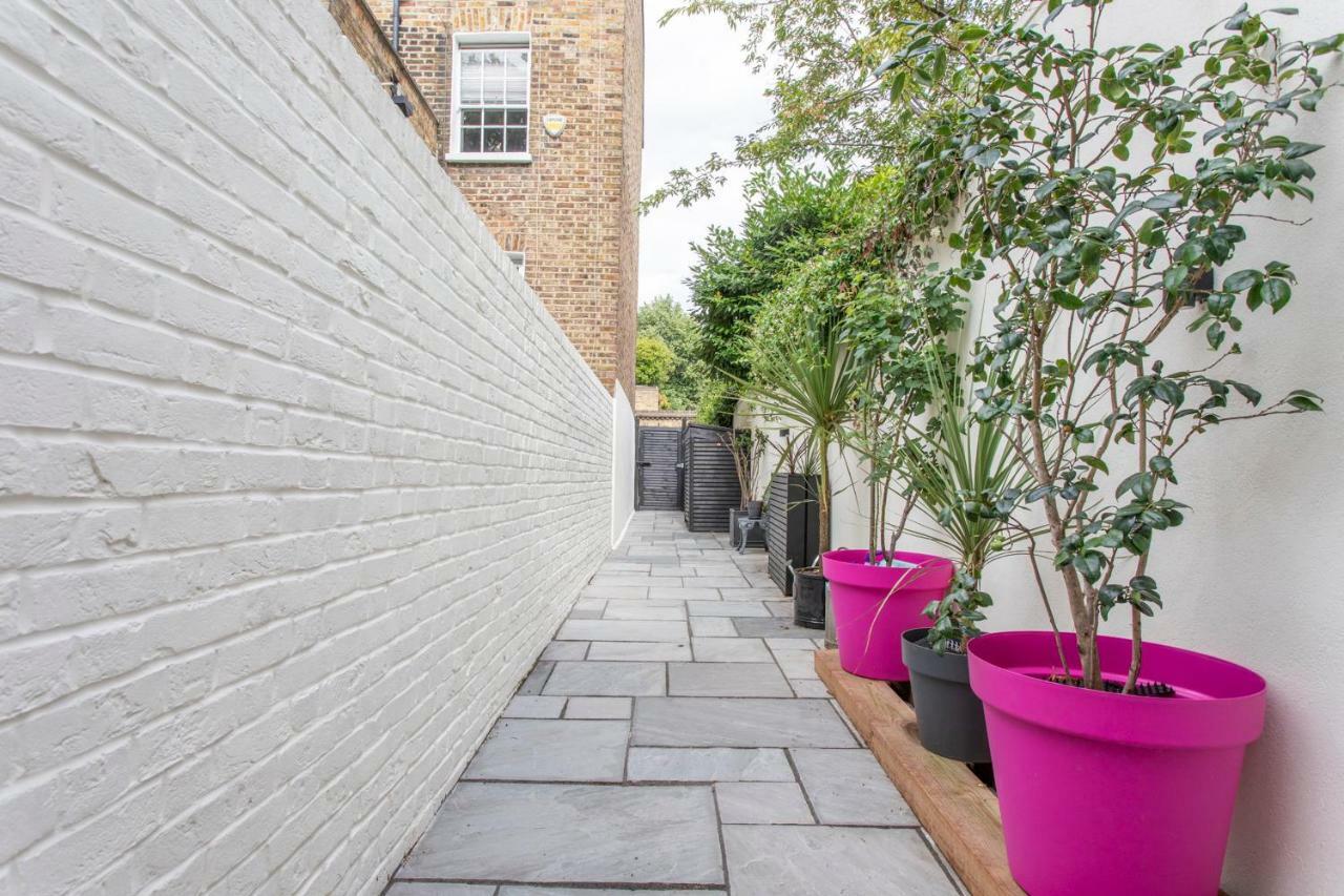 Stunning Gated Home Londra Exterior foto